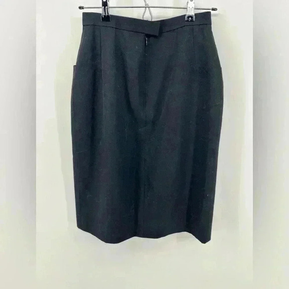 Chanel Vintage Collection 29 Knee-length Skirt Black Gold Signature Buttons - Picture 9 of 13